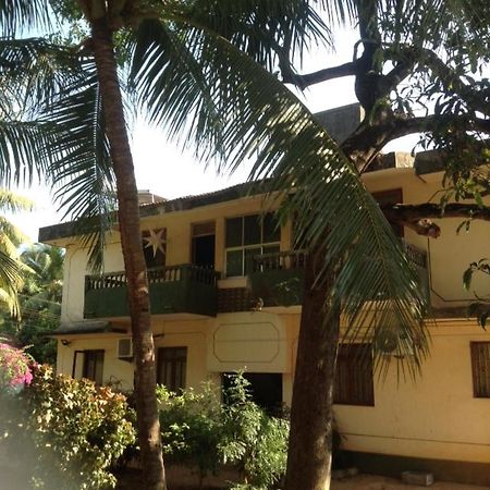J & B Holiday Homes Benaulim Bagian luar foto